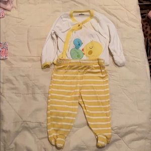 Gender neutral duck outfit